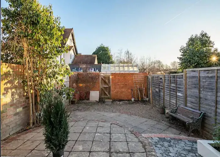 Pass The Keys Stunning 5 Bedroom Home Central Oxford